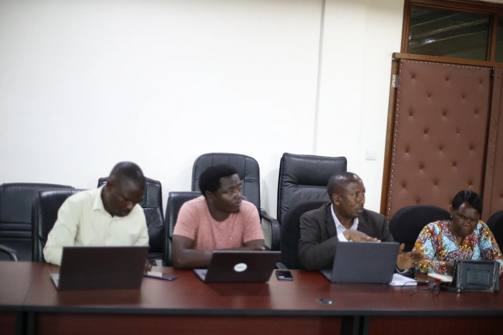 Leadership meeting with shared responsibility